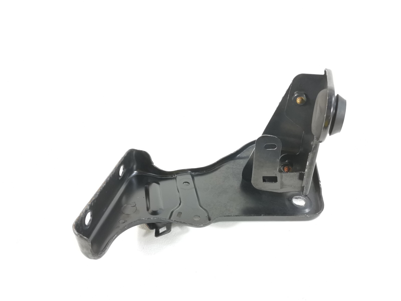 Maserati Ghibli 2017 RWD M156B 3.0 Front Right Side Intercooler Bracket OEM