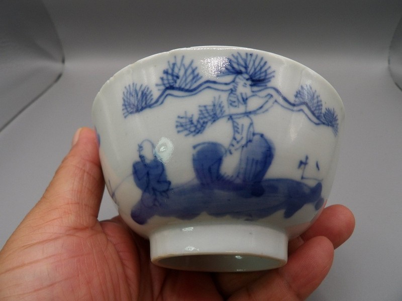 Chinese 19th century nice blue white bowl (Nei Fu Mark) (combine ship) w3495