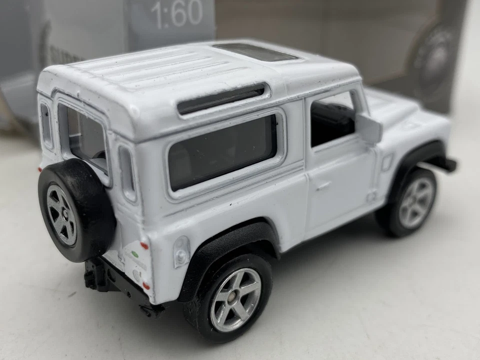 1:60 WELLY LAND ROVER DEFENDER bianco SUV diecast metallo Ref: 52367W - Immagine 2 di 4