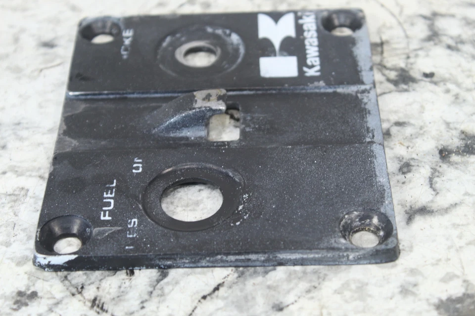 Kawasaki Jet Ski 300 JS300 1987 panel de control cubierta central 59226-3702 Foto 2 de 4