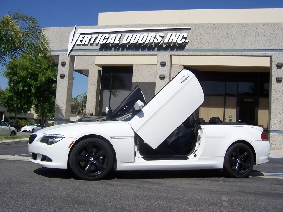  Комплект вертикальных ламбо-дверей с болтовым креплением BMW 6 серии 2003-2010 от VRETICAL DOORS INC. - Изображение 2 из 4