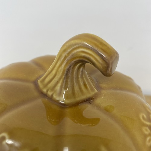Temp-Tations Temptations Pumpkin Jar Candle With Lid Amber Pumpkin Bread Scent - Picture 8 of 8