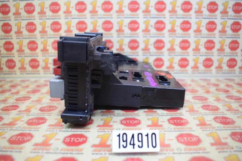2015 2016 MERCEDES BENZ E350 SAM SIGNAL ACTIVATION CONTROL MODULE FUSE BOX OEM - Изображение 2 из 4