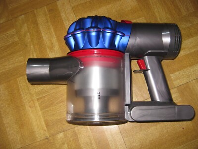 DYSON V  7   AKKUSTAUBSAUGER GRUNDGERÄT WANDHALTERUNG LADEKABEL siehe fotos