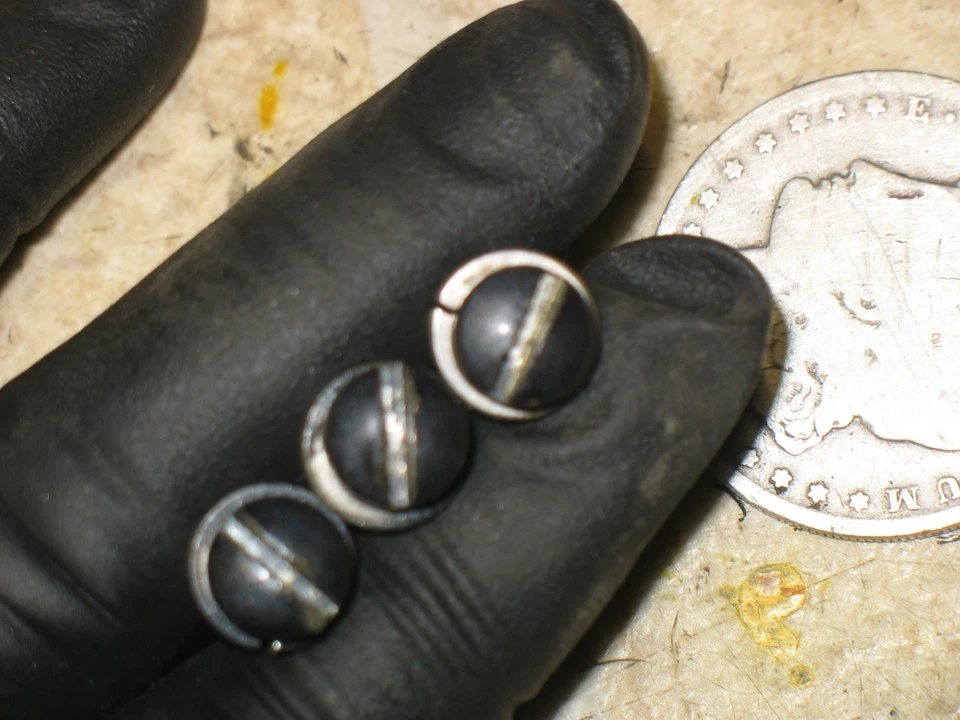 1988 88 US MARINE FORCE 50HP 50 HP FUEL PUMP MOUNTING SCREWS HARDWARE - Image 2 of 2