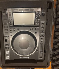 Pioneer CDJ-2000NXS2 Pro DJ Turntable w/ Pelican 1560 Case