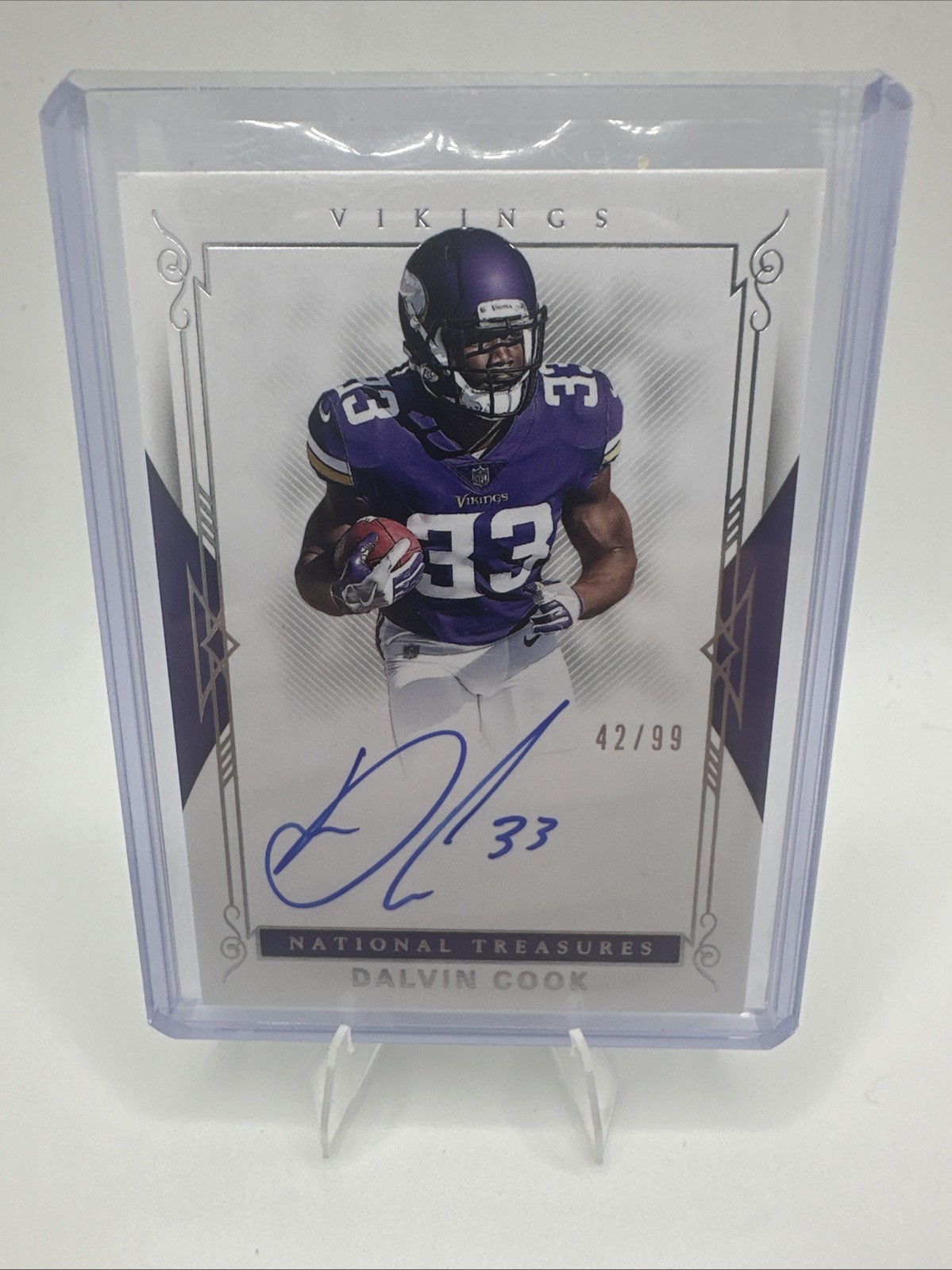 2017 National Treasures Dalvin Cook Auto /99 (On Card) (Vikings)