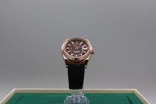 Rolex Sky-Dweller 326235