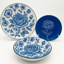 Servizio di Piatti da Tavola in Porcellana Rose Blu 18 Pezzi