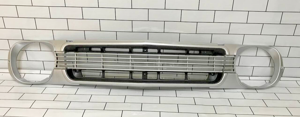 MAZDA 1300 FA3TS 1974 ROTARY FRONT GRILLE USED ITEM GENUINE MINT