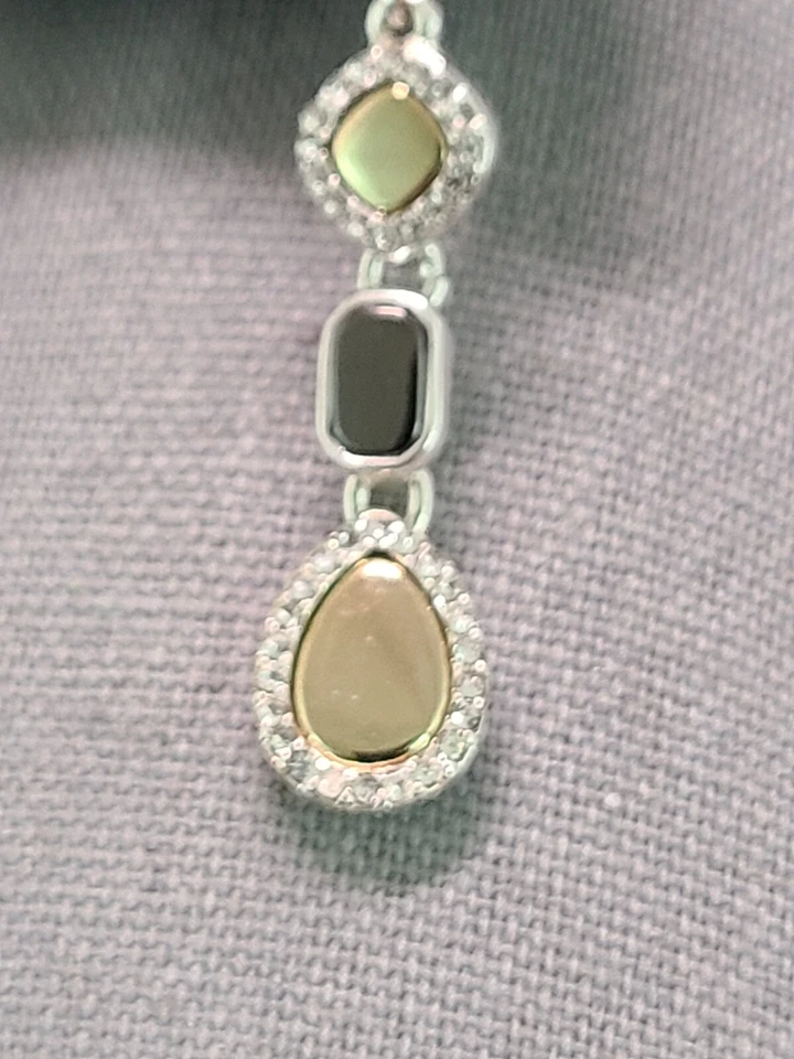 Nine West Silver Tone Clear Rhinestone, Mixed Metal, Stone Dangle Earrings - Imagem 2 de 4