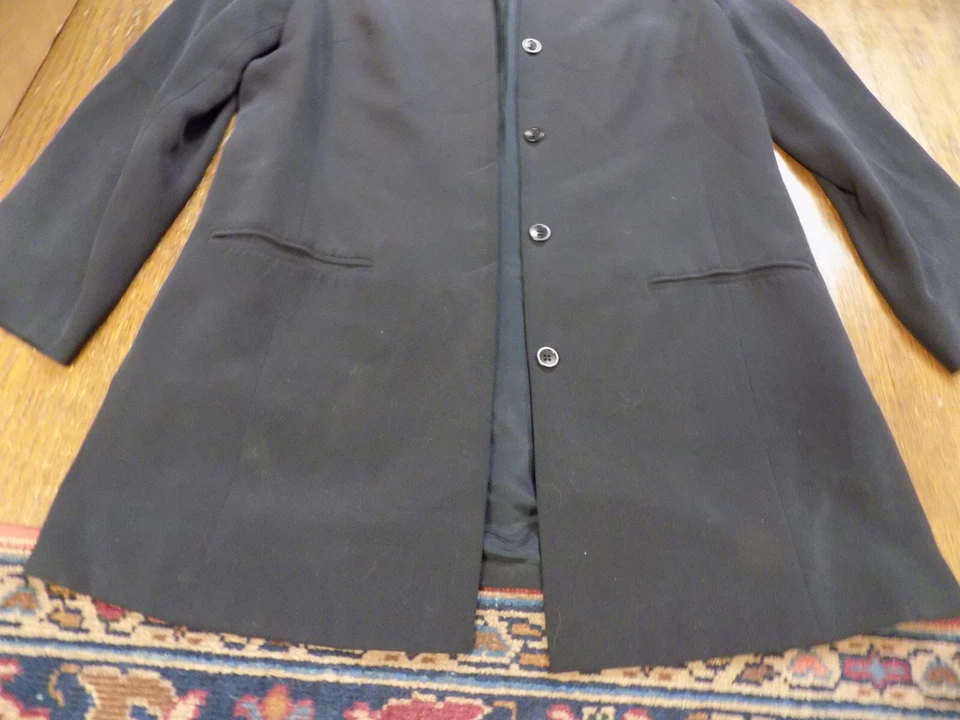 Liz Claiborne 100% Silk Classic Blazer Suit Jacket Long Lightweight Black sz 10 - Image 3 of 4