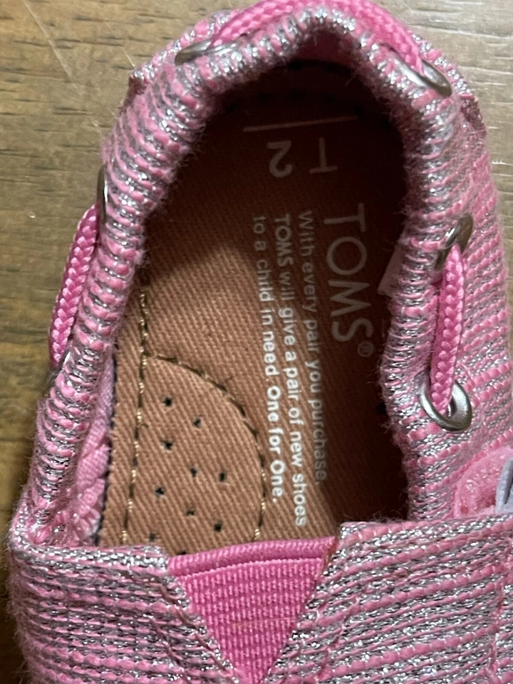 Zapatos TOMS, Niña Niño Bebé Talla T 2, Rosa, Sin Cordones Foto 3 de 4