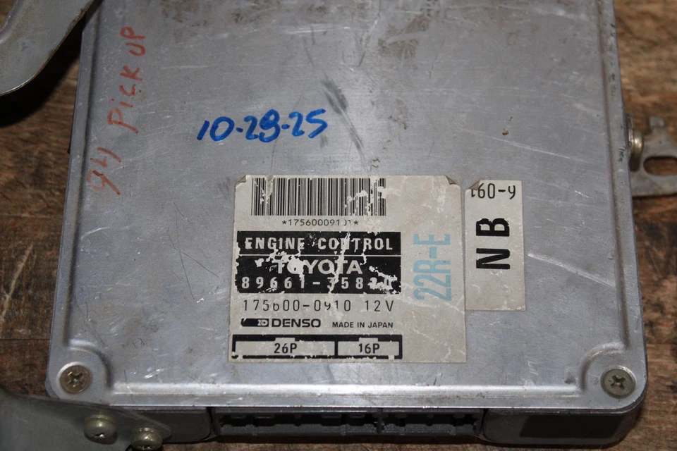 1994 94 Toyota Pickup 22r-e 2.4L M/T Engine Control Module 89661-35820 Foto 4 de 4