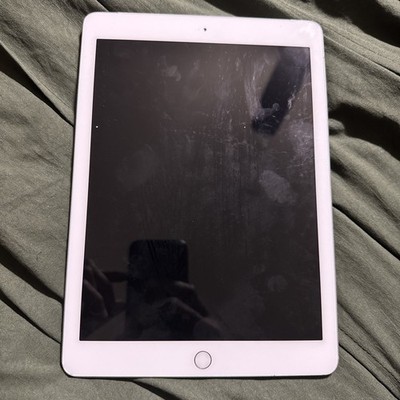 Apple iPad 6th Gen A1954 32 GB (Wi-Fi + 4G) Unlocked Needs Battery