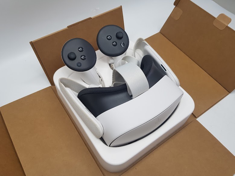 Meta QUEST 3S VR Headset Gaming Device W Controllers + Case 256GB P97