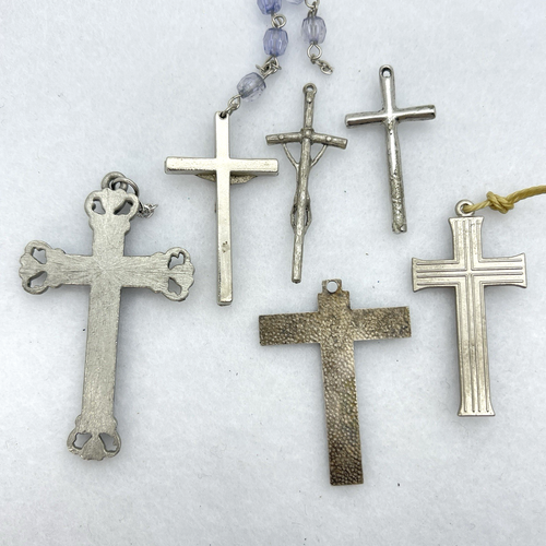 21 pc Vintage Religious Catholic Crucifix Lot –Cross Pendants Rosary Parts Italy - Picture 7 of 9