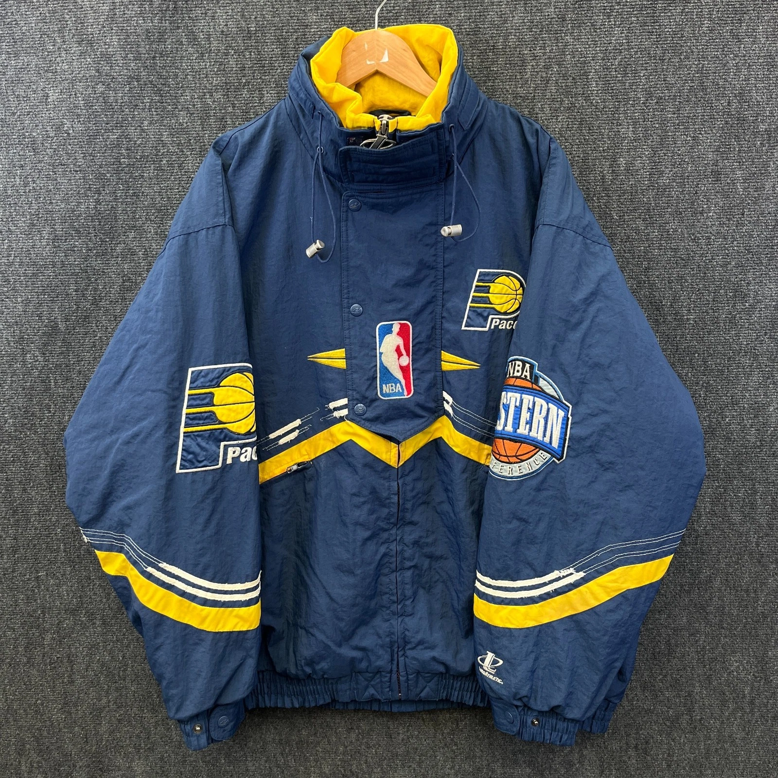 VTG 90s Indiana Pacers NBA Logo Athletic Mens Hooded Padded Jacket Blue Size XL
Opens in a new windo