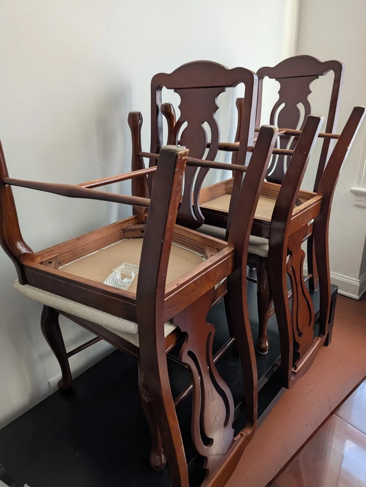 Cherry Dining Room and chairs 6 chairs, solid wood, excellent condition  - Image 2 of 3