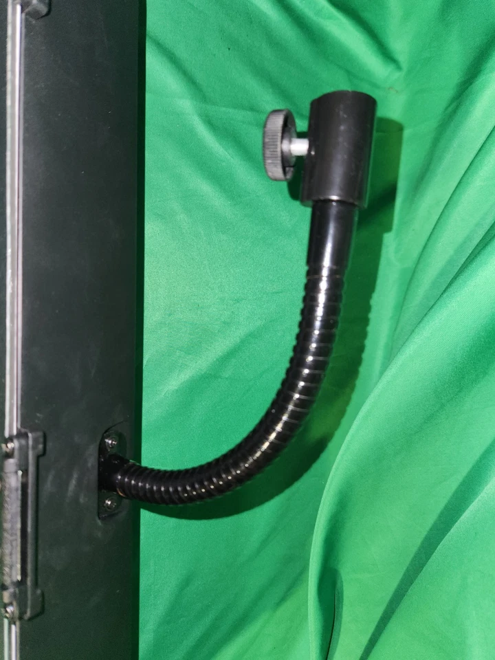 Impact FRC-22 Fluorescent Ready Cool 2 Light Fixture Barn Doors Case w/ Bulbs  - Image 3 of 4