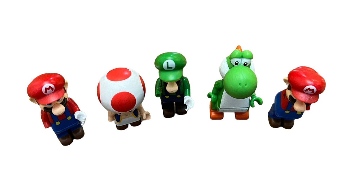 5 KNEX Mario Kart Mini Figures Nintendo Mario Luigi Toad Yoshi