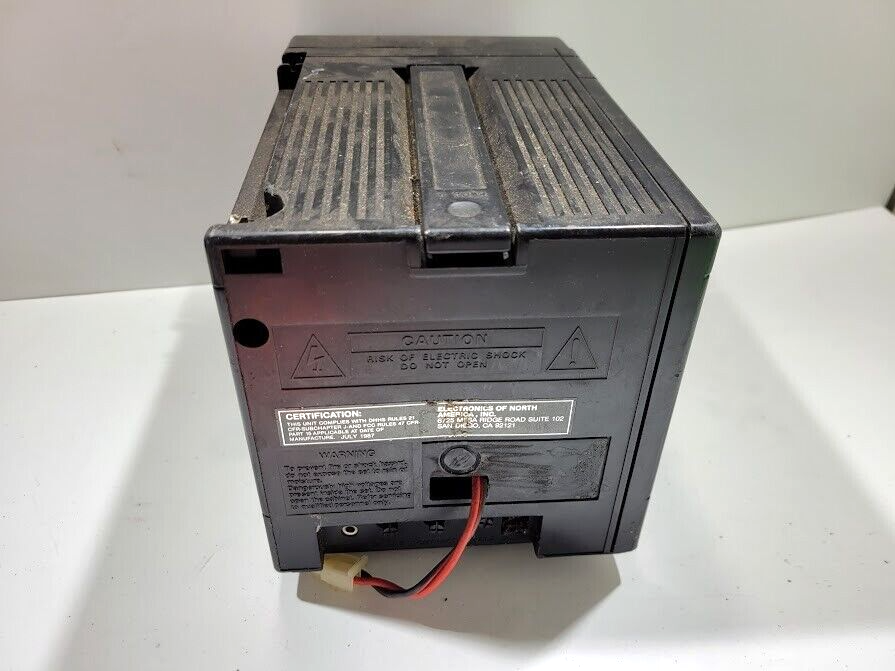 Vintage Hyundai Portable TV Battery Operated 1988 w/ AM, FM TV Switch