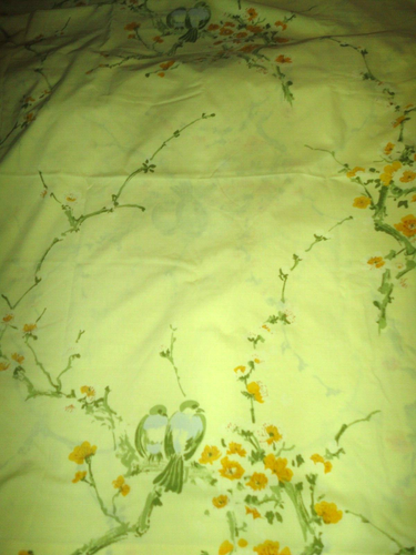 VINTAGE MORGAN JONES TWILITE LOVE BIRDS YELLOW KING/CALIFORNIA KING FLAT SHEET - Picture 4 of 5