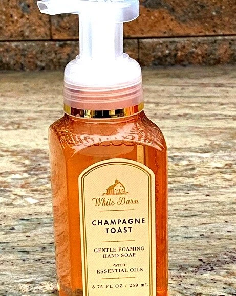 BB&W 'Champagne Toast' Gift Set Hand Soap 8 fl. oz., Candle & Tote Bag NEW - Image 3 of 4