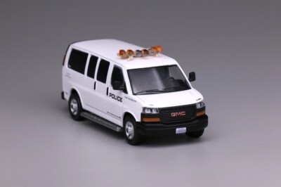ED 596 1:64 White GMC Savana LA Airport Police Van Model Diecast