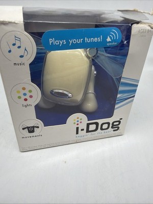 I-Dog Beggin' for the Beat White Robotic Dog EXTREMELY RARE - New In Box Yr 2005