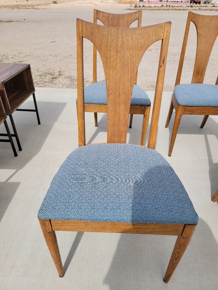 Sillas de comedor Broyhill Brasilia Mid Century de madera maciza - Juego de 4 Foto 2 de 4