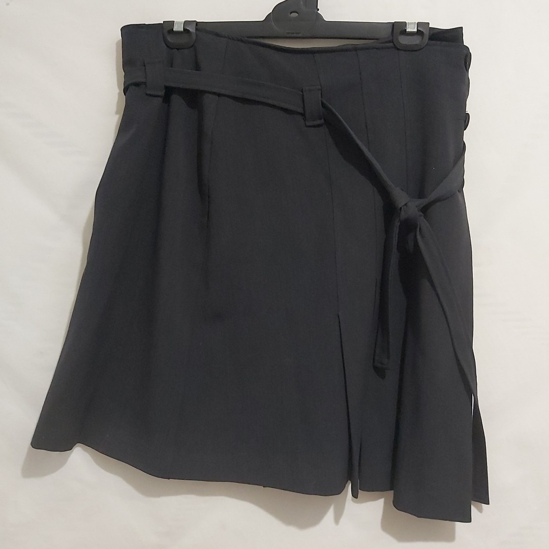 Diana Ferrari Size 14 Black Pleated Skirt with Button Front and Belt