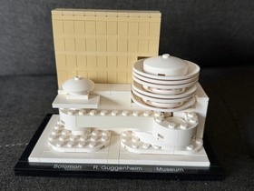 LEGO Architecture Solomon R. Guggenheim Museum 21004 Complete (NO BOX) (RETIRED)