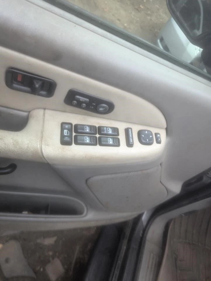 Faro derecho pasajero compatible con camioneta Sierra 1500 99-06 1444690 Foto 3 de 4