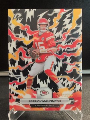 2025 Topps Resurgence Patrick Mahomes Black & White Surge Refractor /399 #47