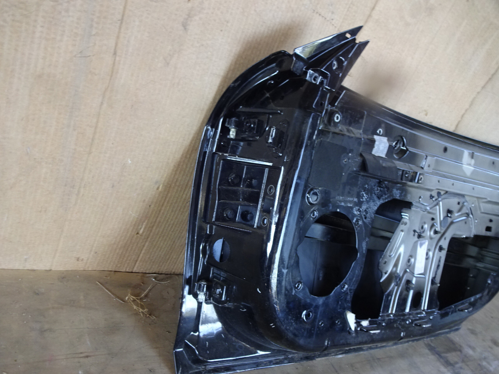 Ferrari 458- RH Door Shell Black -Damage P/N 82028811