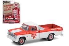 Greenlight 1:64 1965 Dodge D-100 "Conoco Roadside Service" Truck Model 41120C-P9