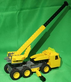 LEGO Juniors 4668 Crane Truck Vehicle Set