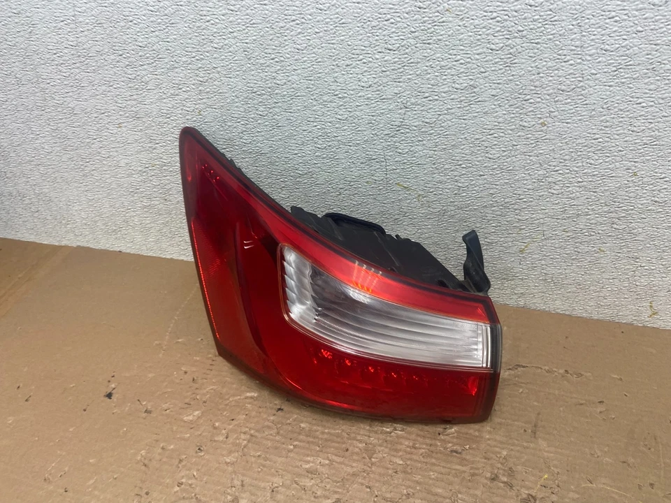 Luz trasera LED lateral izquierda conductor Kia Rio 2012 a 2017 sedán fabricante de equipos originales r1085 DG Foto 2 de 4
