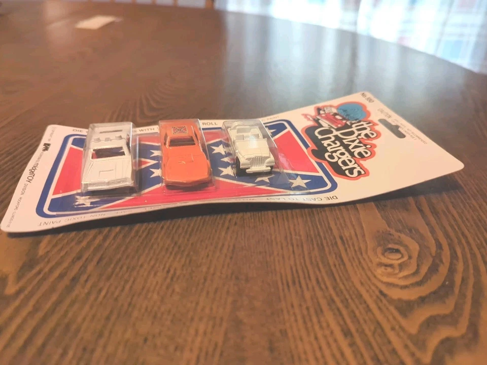 De colección 1981 Midge Toy Dixie Chargers Dukes Of Hazzard Diecast NUEVO EN TARJETA Foto 3 de 4