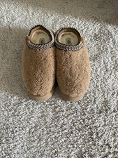 UGG Tazz Maxi Curly platform slippers in chestnut signature with braided collar