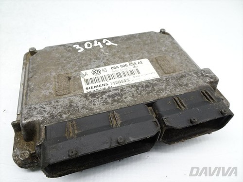 VW Golf 1.6 Benzin Motorsteuergerät Bj 2004 Steuergerät ECU 06A906033AE 5WP40136