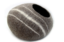 Round Cat Cave Felt Cat Cave Marble Brown Felt Pet Bed Eco-Friendly Cat House