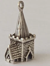 Sterling Silver ~ CHURCH Charm ~ STEEPLE ~ NICE DETAIL ~ VINTAGE c1970
