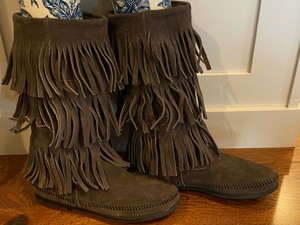minnetonka fringe boots girls