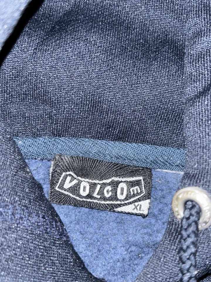 VOLCOM MEN'S ICONIC STONE SKATE SURF SNOWBOARD, WARM HOODIE / RARE! NEW! - Image 4 of 4