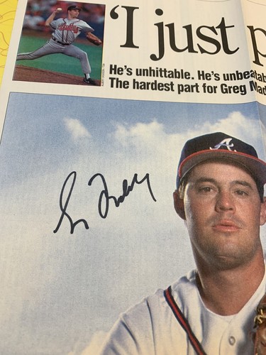 Greg Maddux Signed October 1995 Sporting News Atlanta Braves AUTO JSA - Picture 5 of 6