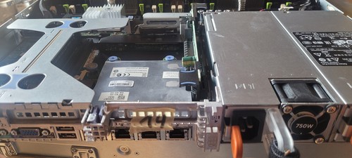 19" 1HE server Dell Server PowerEdge R620 barebone gem fotos 4sff 2.5 zoll - Zdjęcie 3 z 10