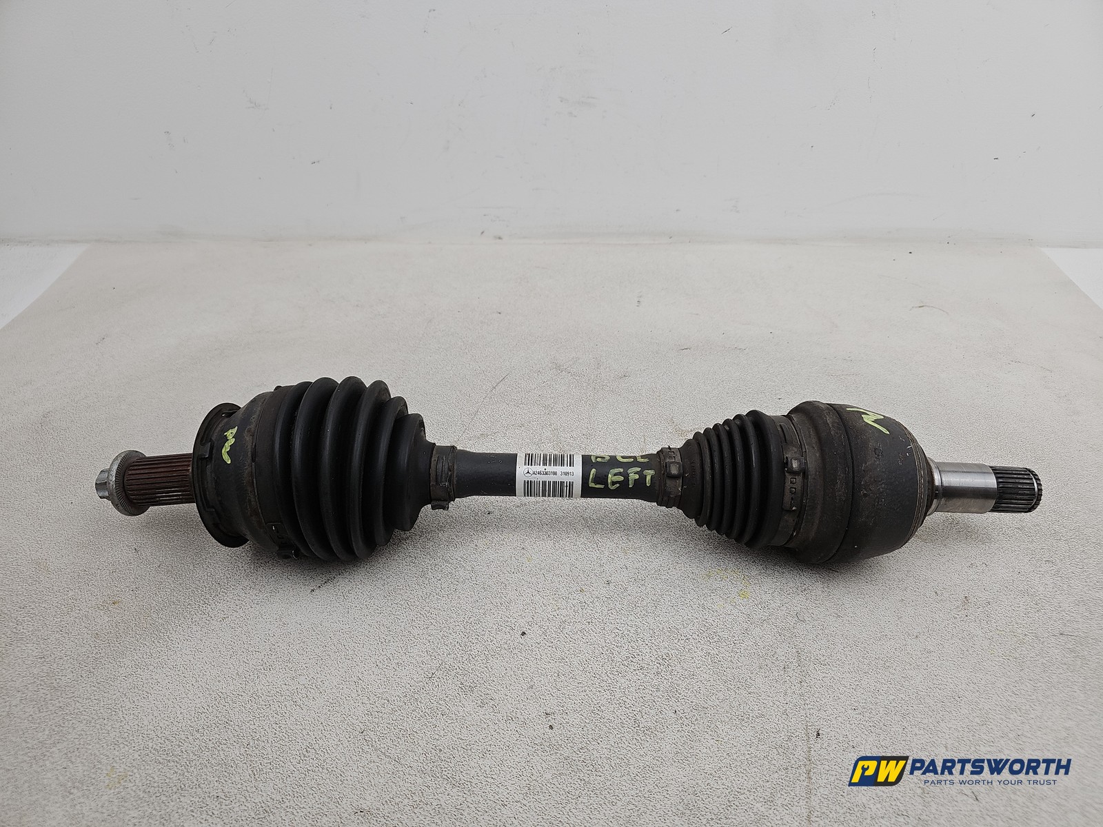 MERCEDES-BENZ B180 BLUEEFFICIENCY SPRT CDI Driveshaft Front LH A2463303100