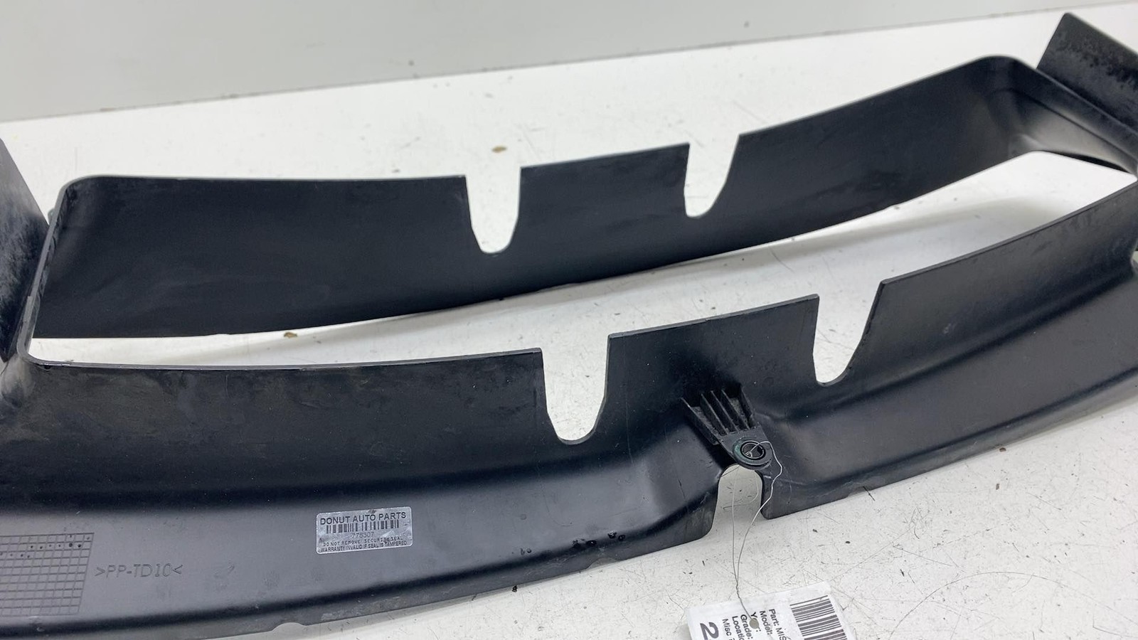 ⭕ 2019-2020 Maserati Ghibli 3.0L V6 Front Center Radiator Bumper Air Duct Panel